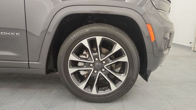 2022 Jeep Grand Cherokee Overland