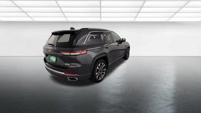 2022 Jeep Grand Cherokee Overland