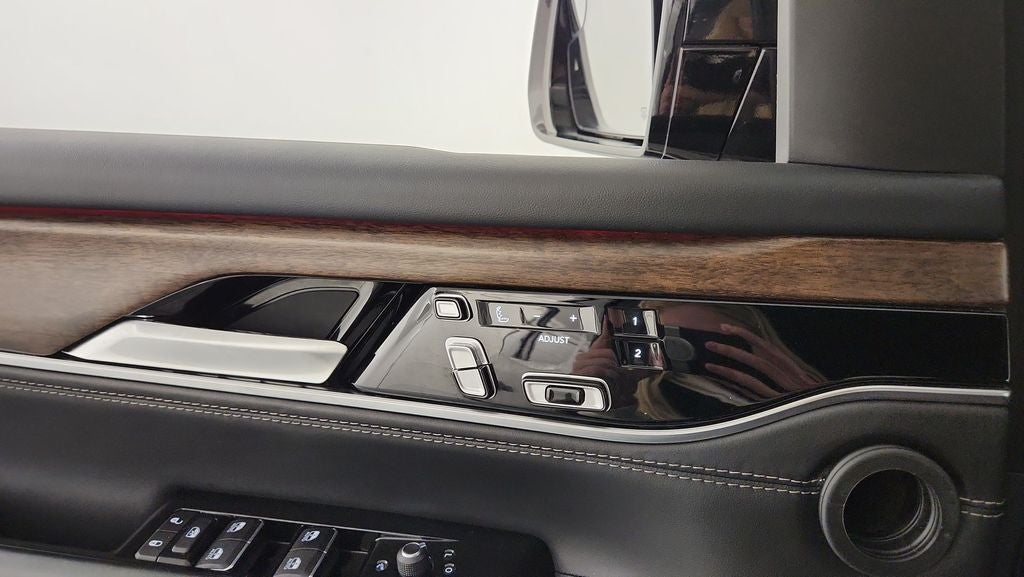 2023 Jeep Grand Wagoneer L Series II