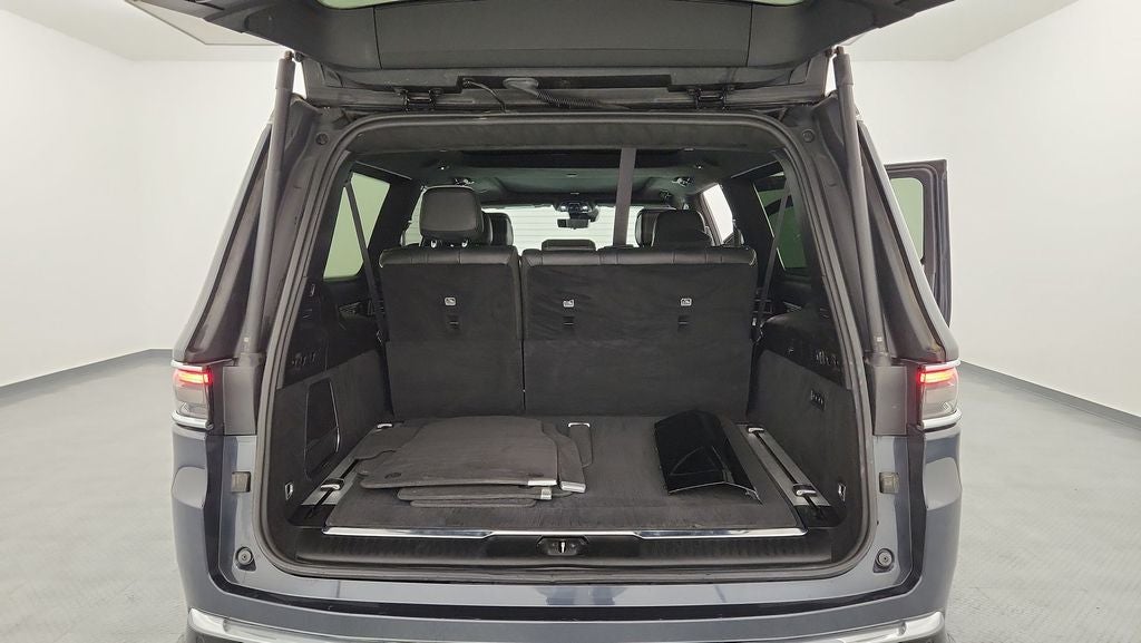 2023 Jeep Grand Wagoneer L Series II