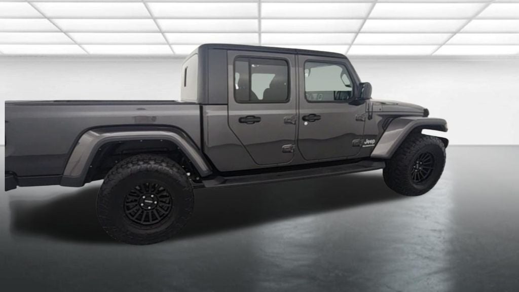 2022 Jeep Gladiator Overland