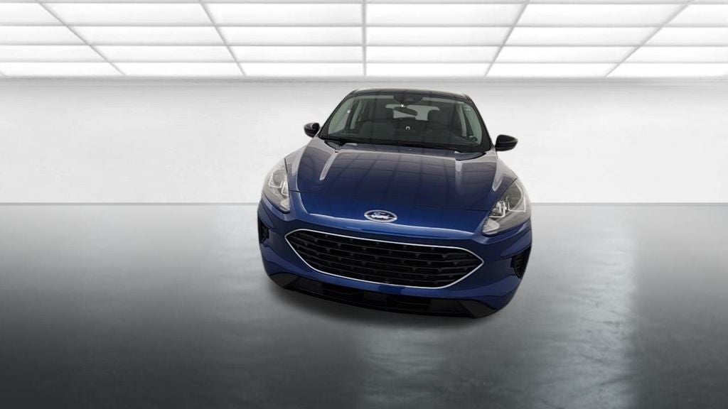 Used 2022 Ford Escape SE with VIN 1FMCU0G61NUA88385 for sale in Kansas City