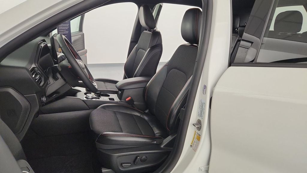 2024 Ford Escape ST-Line Select