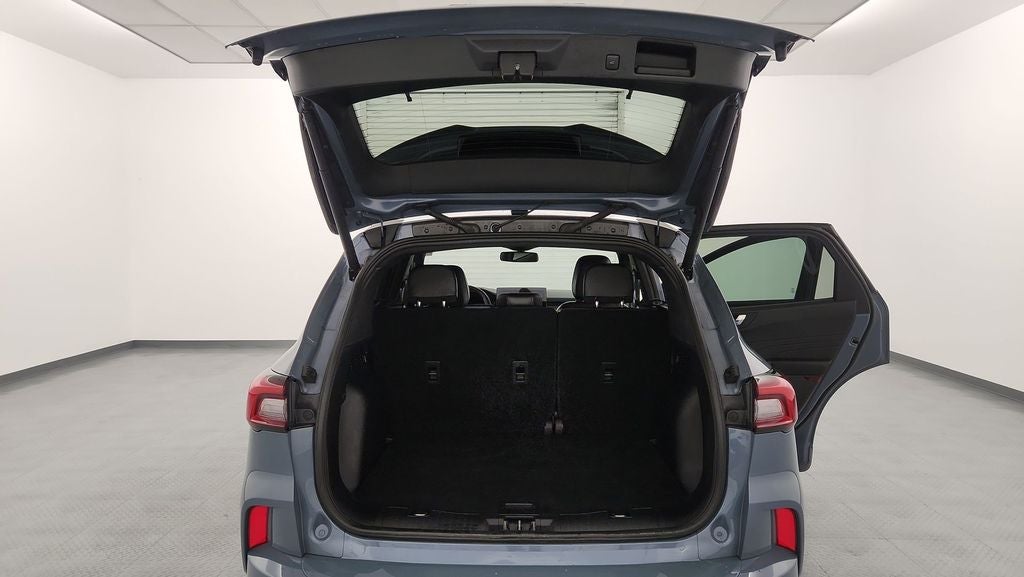 2023 Ford Escape ST-Line Elite
