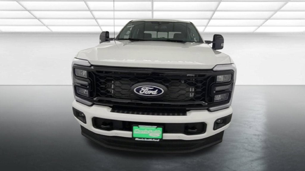 2027 Ford F-350SD Lariat