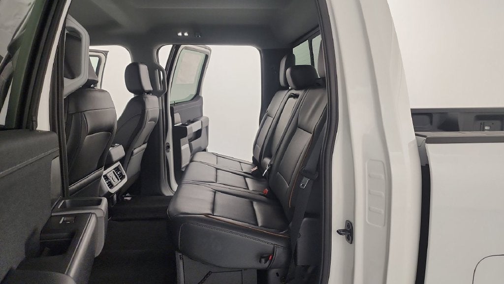 2027 Ford F-350SD Lariat