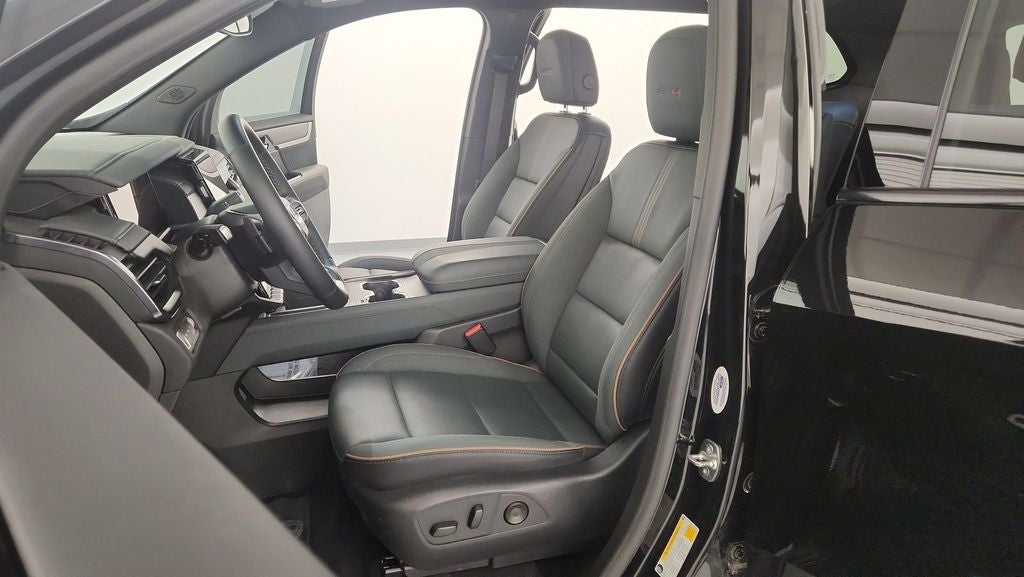 2024 GMC Acadia AT4