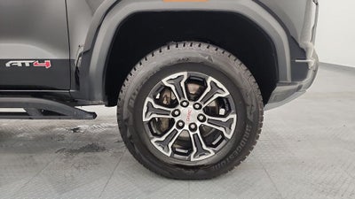 2024 GMC Canyon AT4