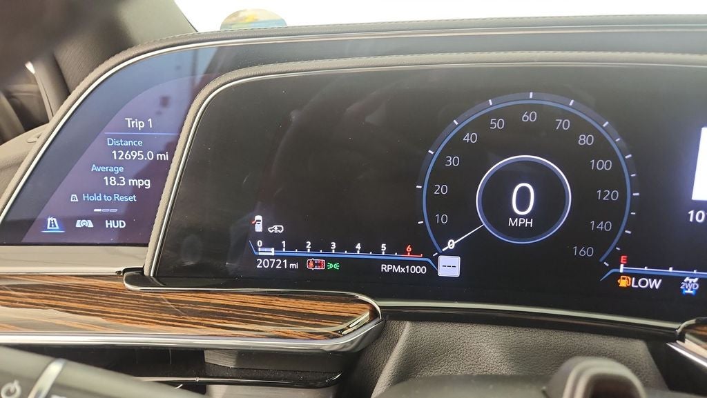 2024 Cadillac Escalade ESV Premium