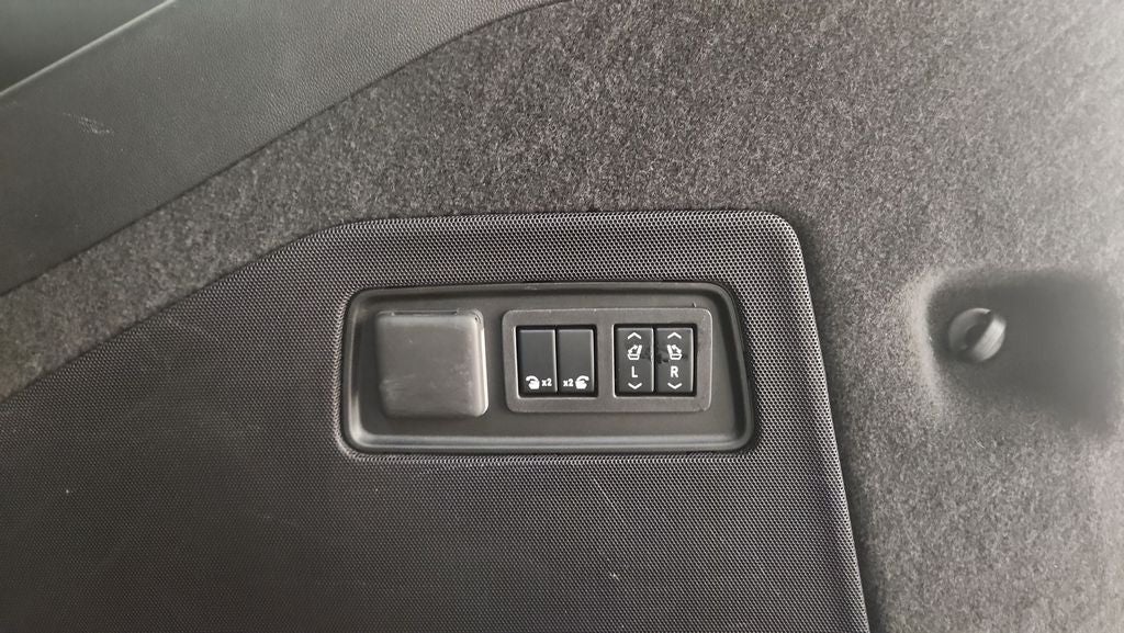 2024 Cadillac Escalade ESV Premium