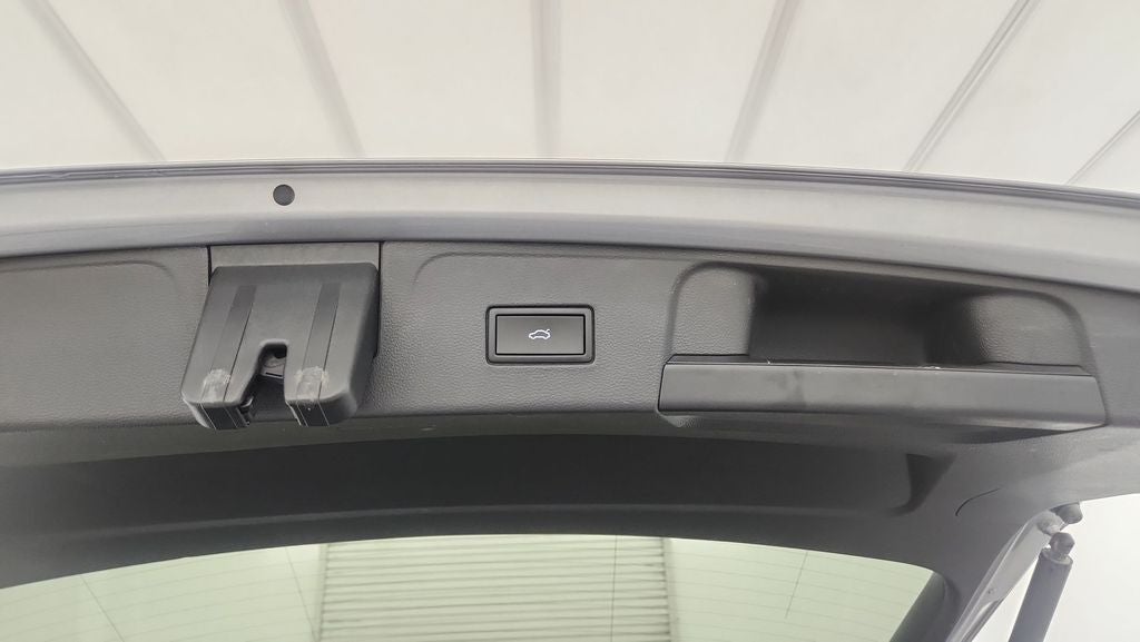 2022 Volkswagen Atlas 3.6L V6 SEL Premium R-Line