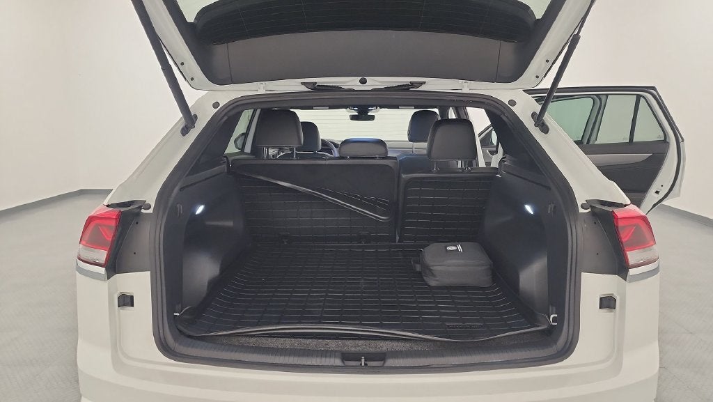 2024 Volkswagen Atlas Cross Sport 2.0T SE