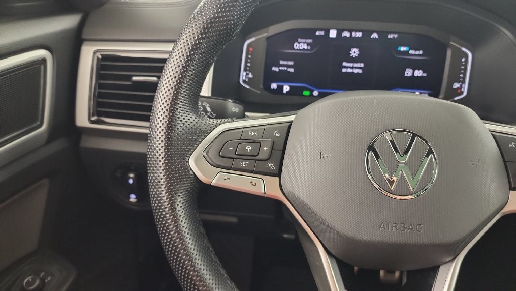 2023 Volkswagen Atlas Cross Sport 2.0T SEL R-Line
