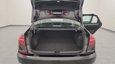 2018 Volkswagen Passat 2.0T R-Line