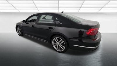 2018 Volkswagen Passat 2.0T R-Line