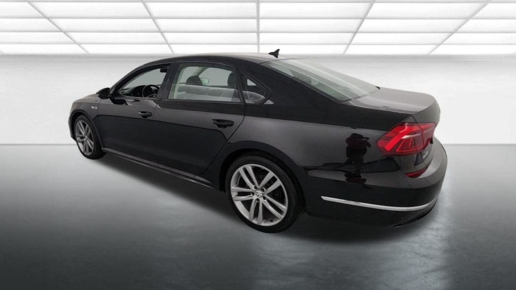 2018 Volkswagen Passat 2.0T R-Line