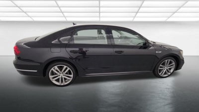 2018 Volkswagen Passat 2.0T R-Line