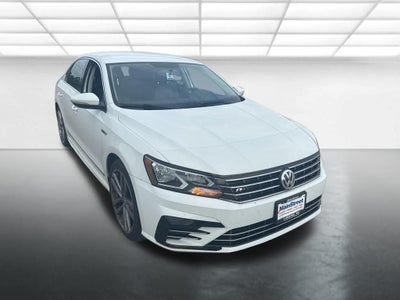 2017 Volkswagen Passat 1.8T R-Line