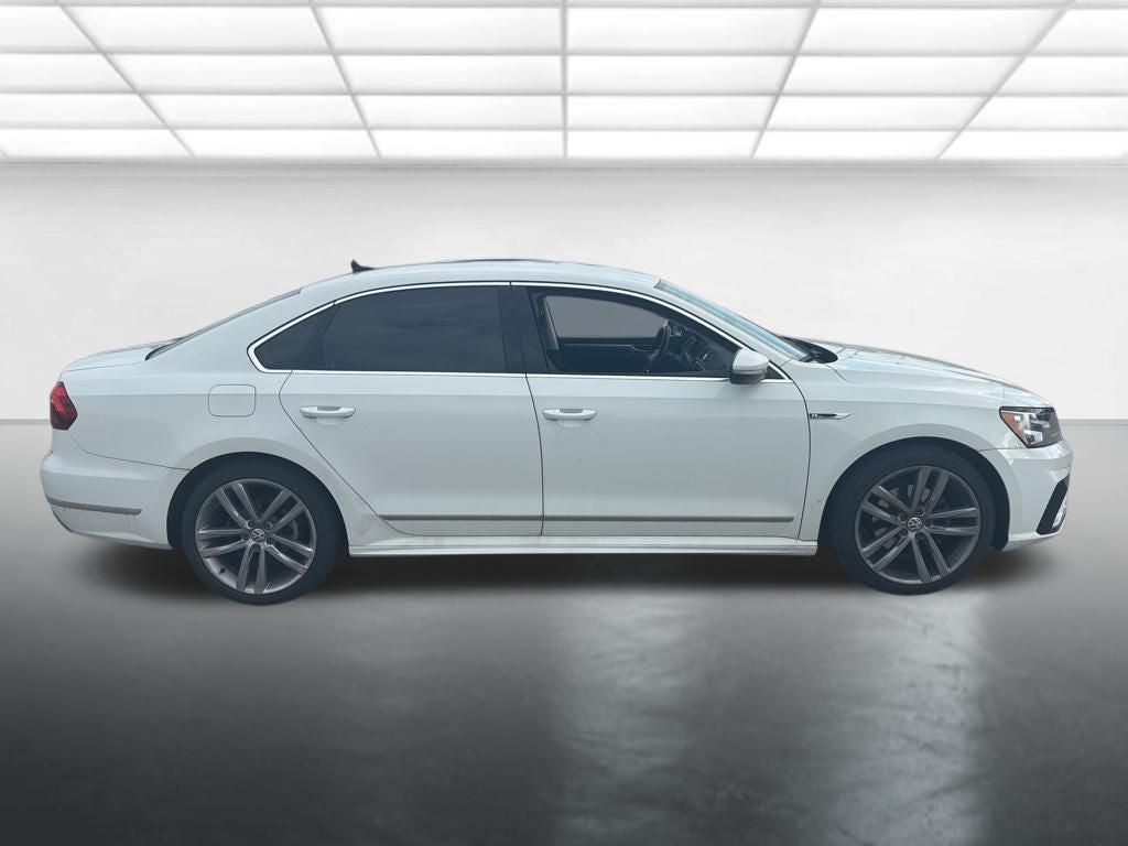 2017 Volkswagen Passat 1.8T R-Line