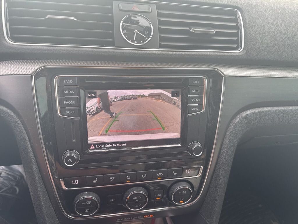 2017 Volkswagen Passat 1.8T R-Line