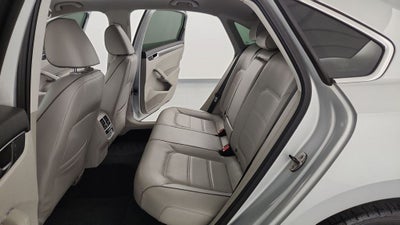 2017 Volkswagen Passat 1.8T SE w/Technology
