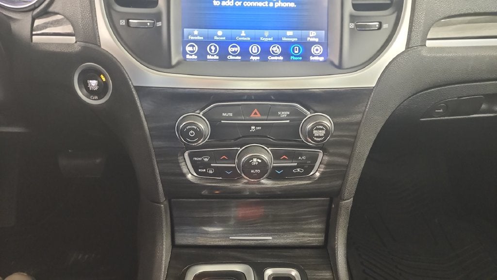 2018 Chrysler 300 Touring