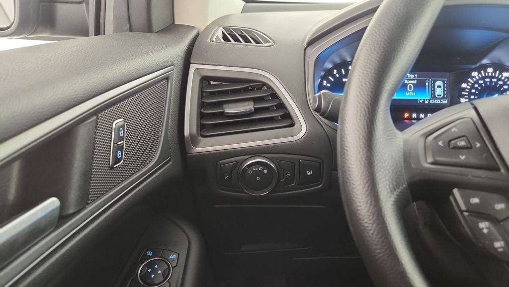 2020 Ford Edge SE