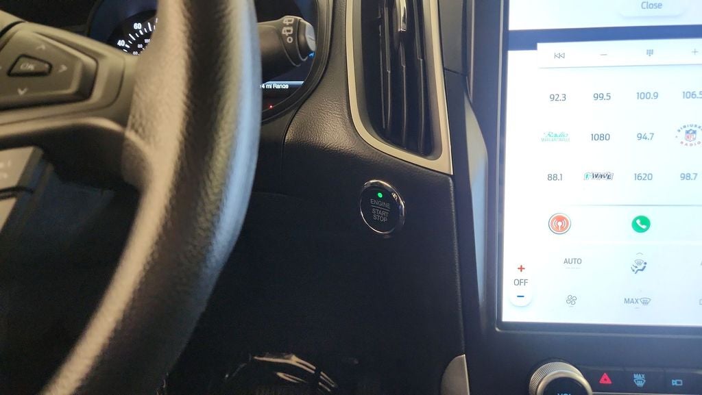 2022 Ford Edge SE