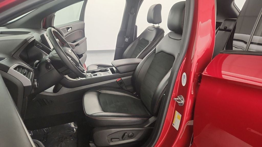 2023 Ford Edge ST Line