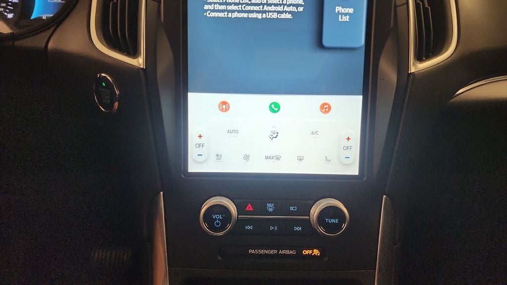 2023 Ford Edge Titanium