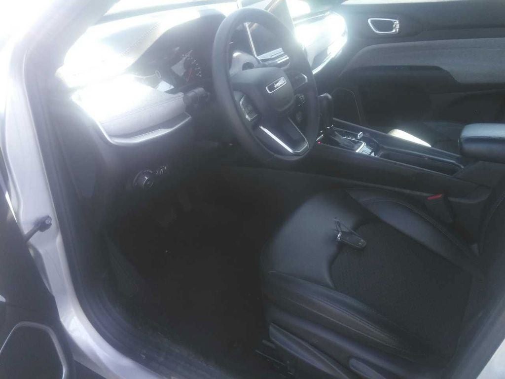 Used 2024 Jeep Compass Latitude with VIN 3C4NJDBN8RT119479 for sale in Kansas City