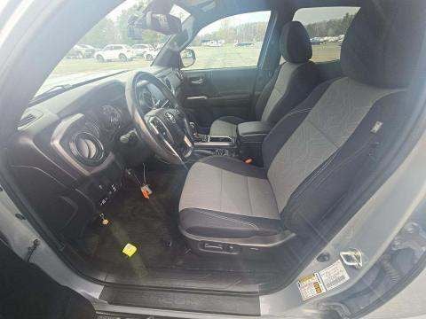 Used 2021 Toyota Tacoma TRD Sport with VIN 3TYCZ5AN2MT034975 for sale in Kansas City