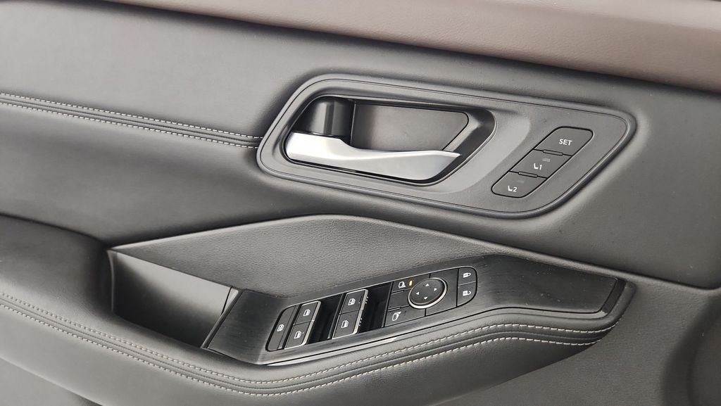 2023 Nissan Rogue SL SL