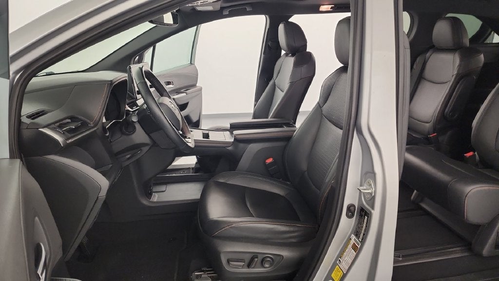 2021 Toyota Sienna XSE 7 Passenger