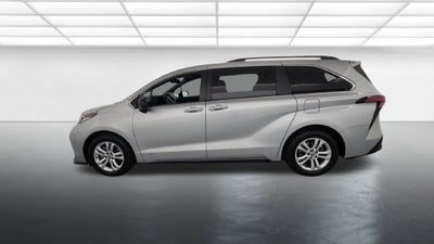2021 Toyota Sienna XSE 7 Passenger