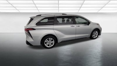 2021 Toyota Sienna XSE 7 Passenger