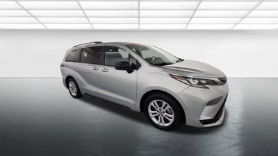 2021 Toyota Sienna XSE 7 Passenger
