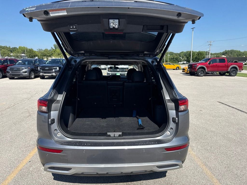 2023 Mitsubishi Outlander SE Special Edition