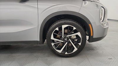 2023 Mitsubishi Outlander SE Special Edition