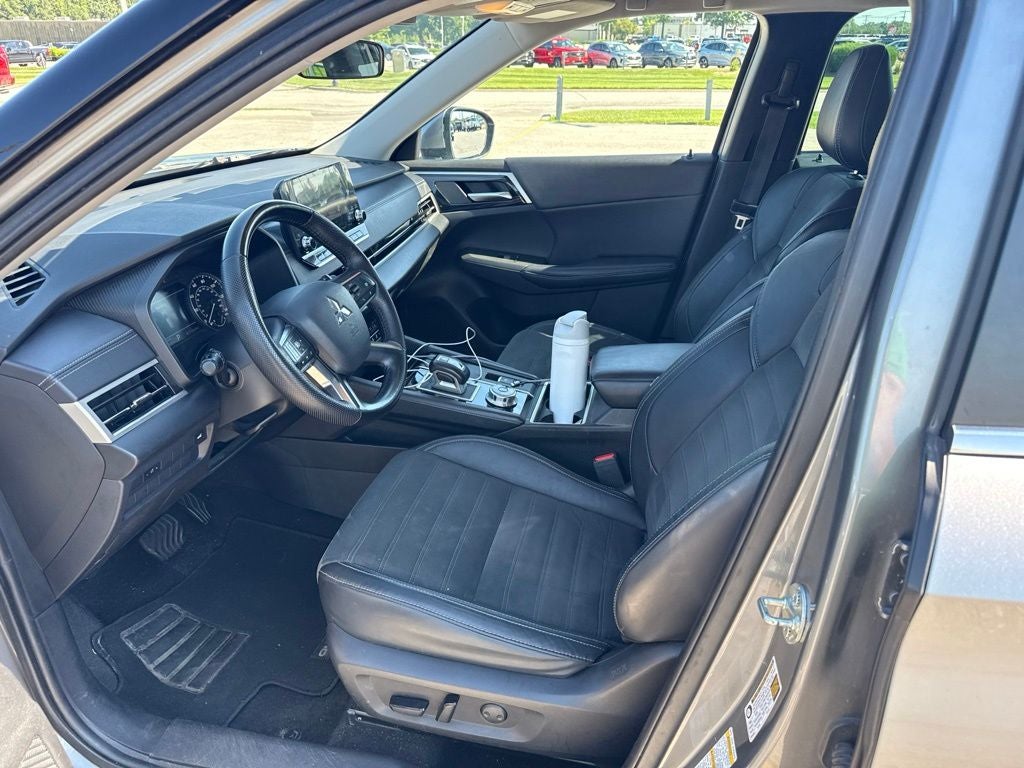 2023 Mitsubishi Outlander SE Special Edition