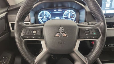 2024 Mitsubishi Outlander PHEV SE
