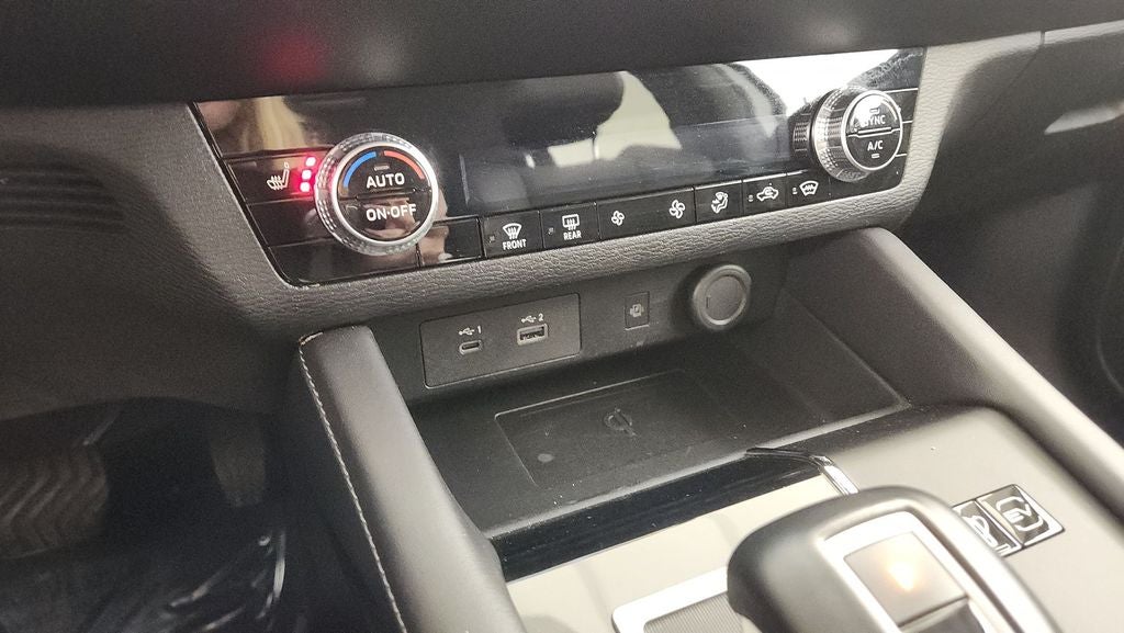 2024 Mitsubishi Outlander PHEV SE