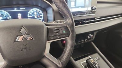 2024 Mitsubishi Outlander PHEV SE