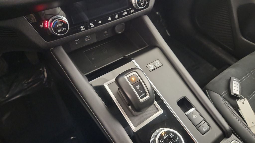 2024 Mitsubishi Outlander PHEV SE