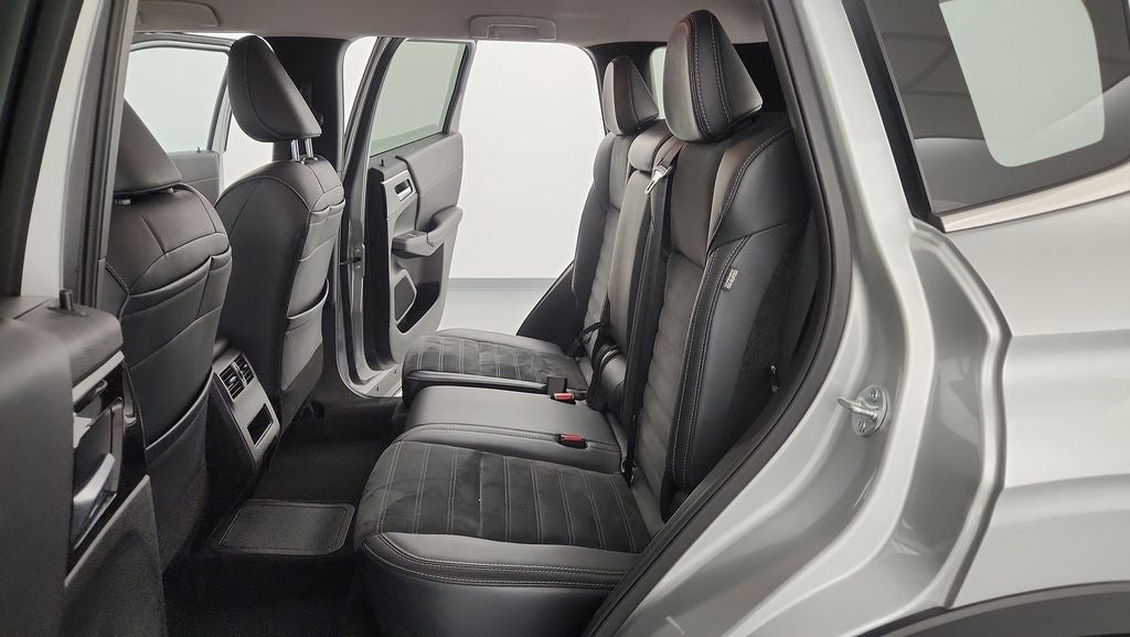 2024 Mitsubishi Outlander PHEV SE