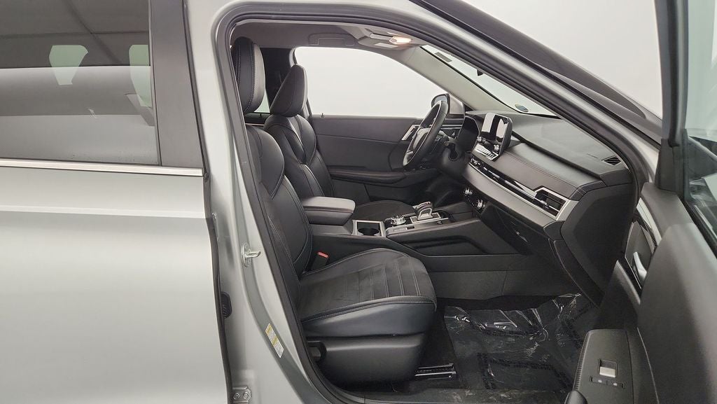 2024 Mitsubishi Outlander PHEV SE