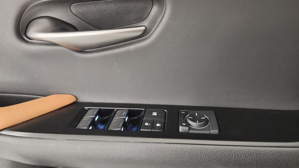 2021 Lexus UX 200 Base