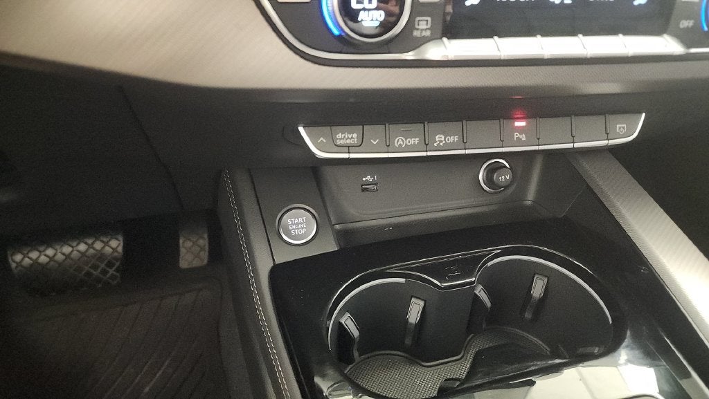 2023 Audi A4 45 S line Premium Plus quattro