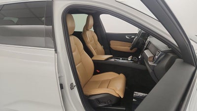 2022 Volvo XC60 B6 Inscription