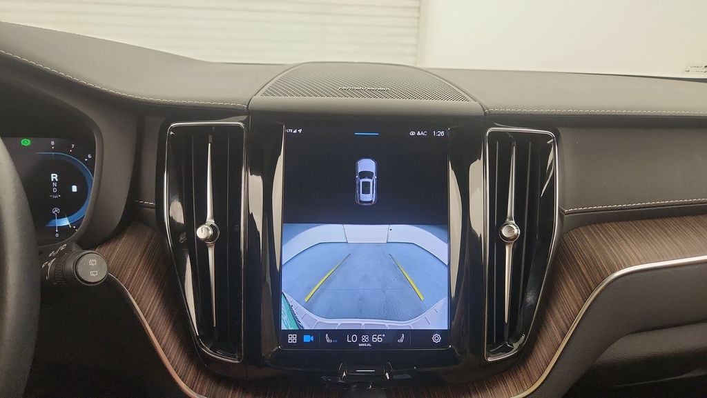 2022 Volvo XC60 B6 Inscription